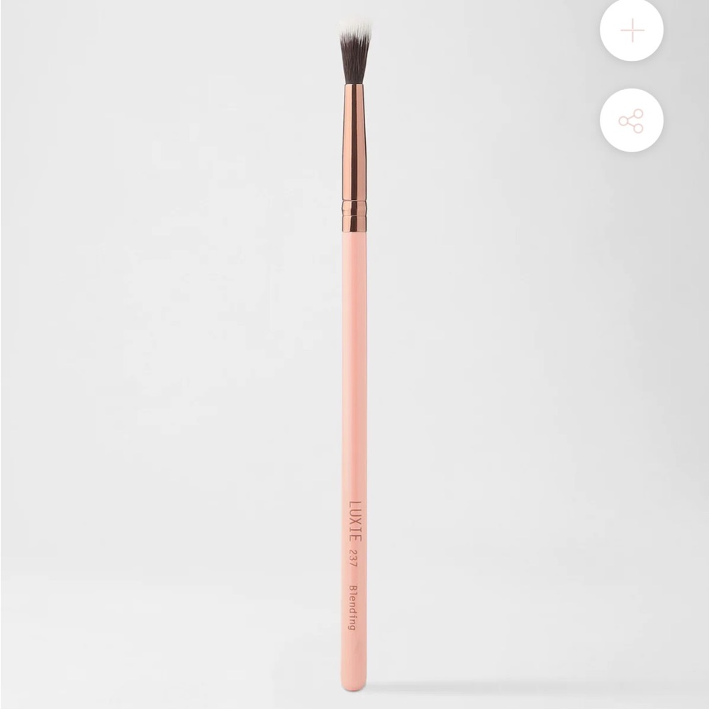 LUXIE 237 Blending Brush - Dreamcatcher